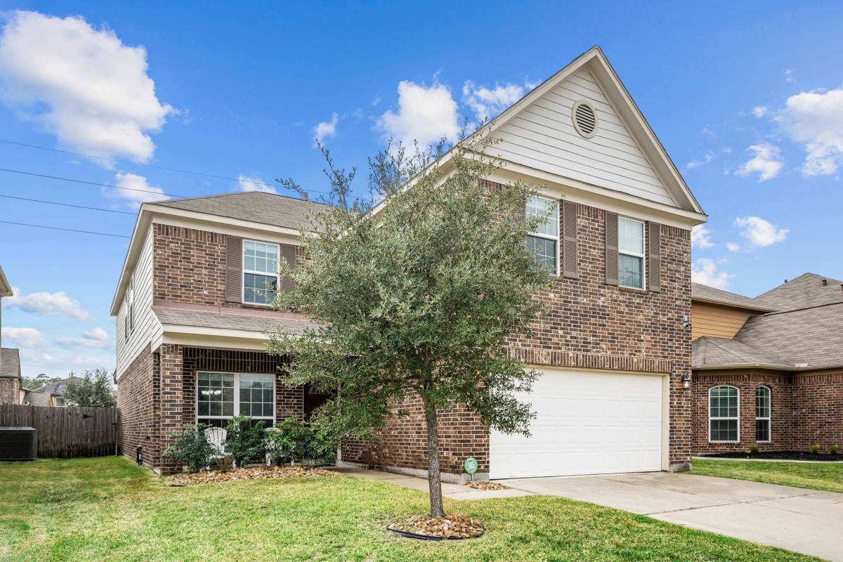 Apartment for rent at 2702 Elm Crossing Trail, Spring, TX 77386