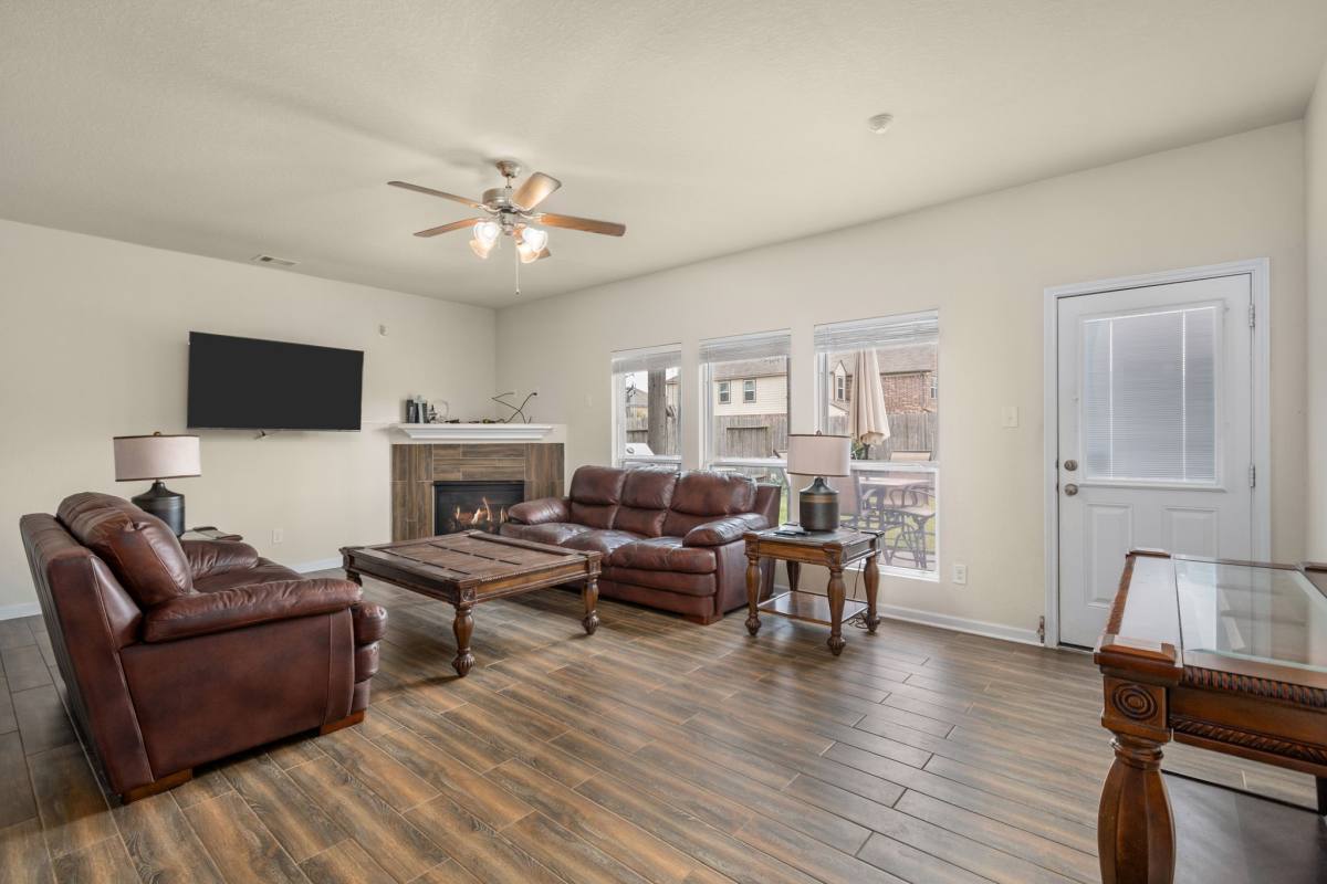 Apartment for rent at 2702 Elm Crossing Trail, Spring, TX 77386
