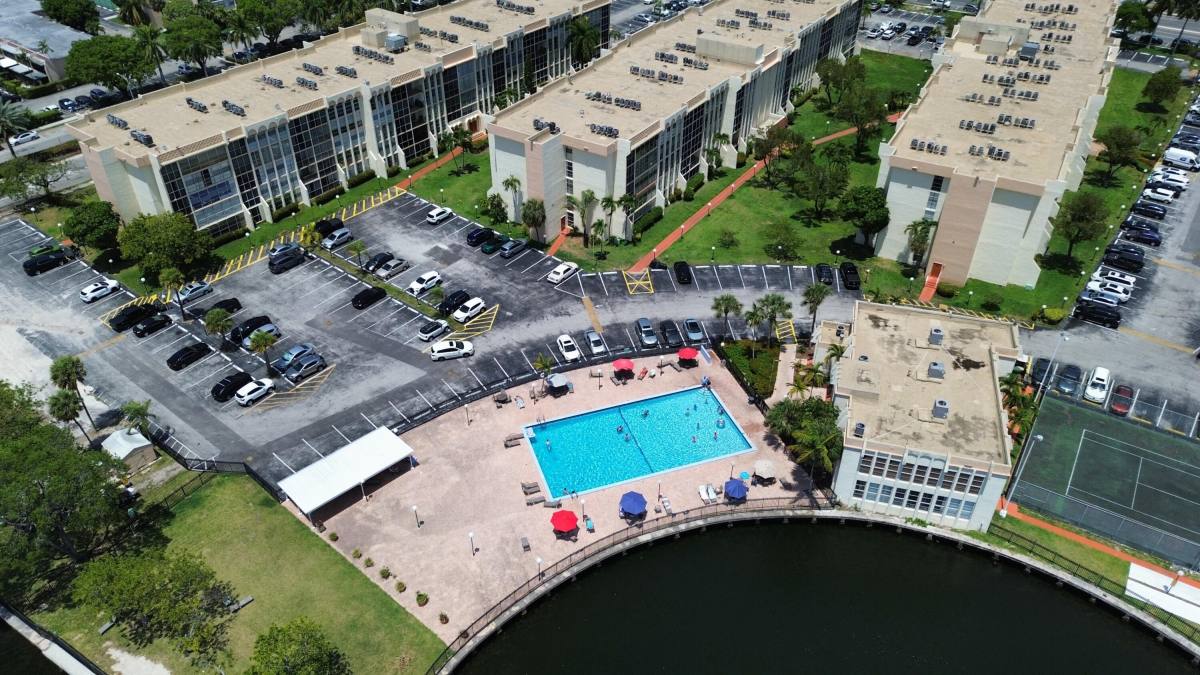 Apartment for rent at 851 Three Islands Blvd #102, Hallandale, FL 33009