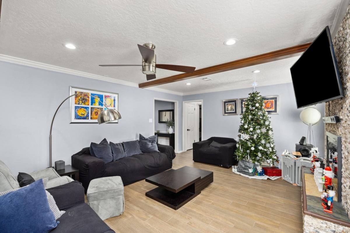 Apartment for rent at 827 Thicket Lane #827, Houston, TX 77079