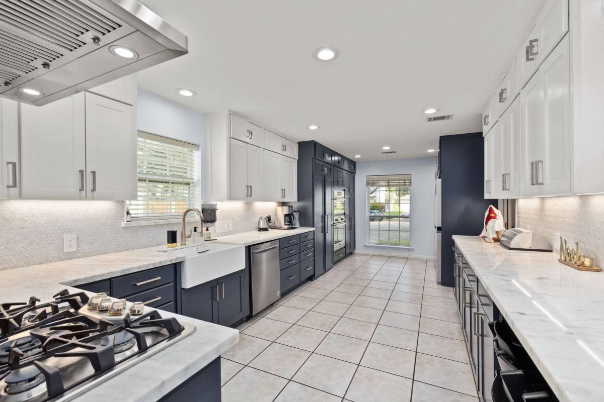Apartment for rent at 827 Thicket Lane #827, Houston, TX 77079