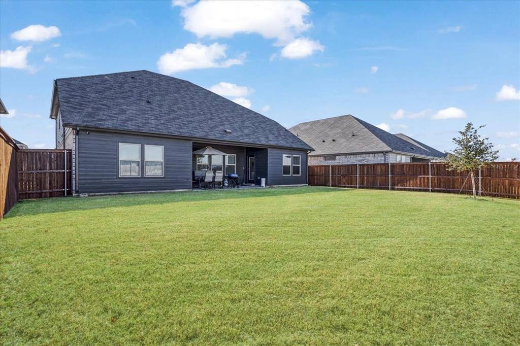 Apartment for rent at 3806 Richland Dr, Farmersville, TX 75442