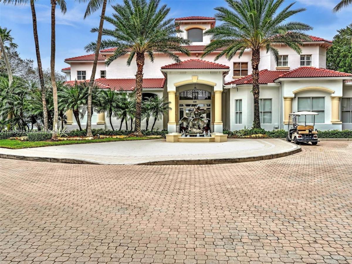 Apartment for rent at 3255 NE 184th St #12406, North Miami Beach, FL 33160