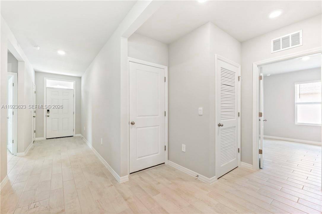 Apartment for rent at 3021 N Lakewood Rd, Labelle, FL 33935
