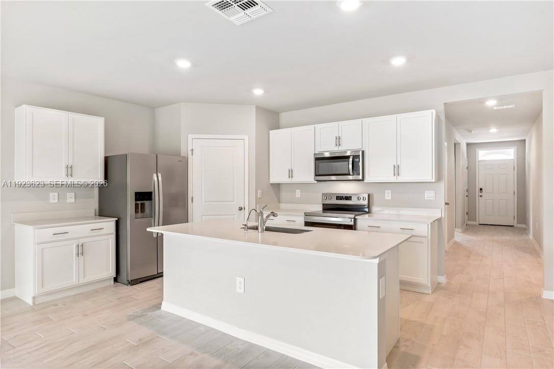 Apartment for rent at 3021 N Lakewood Rd, Labelle, FL 33935