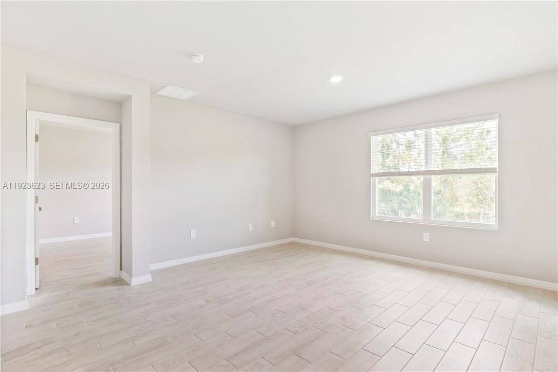 Apartment for rent at 3021 N Lakewood Rd, Labelle, FL 33935