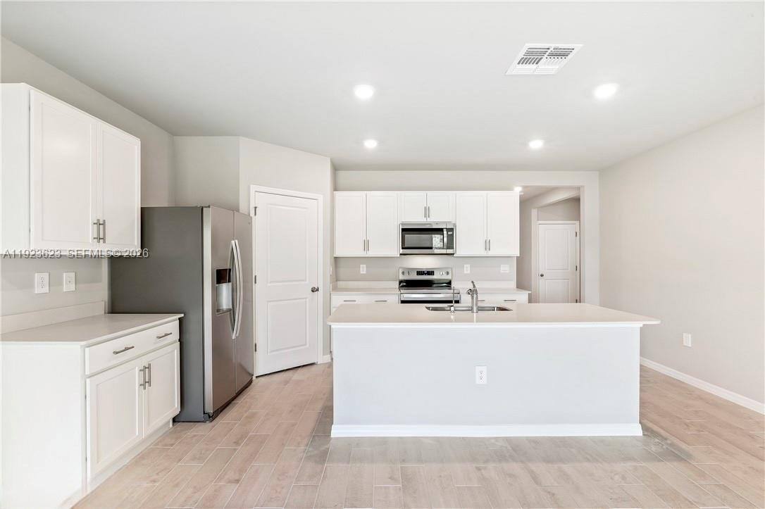 Apartment for rent at 3021 N Lakewood Rd, Labelle, FL 33935