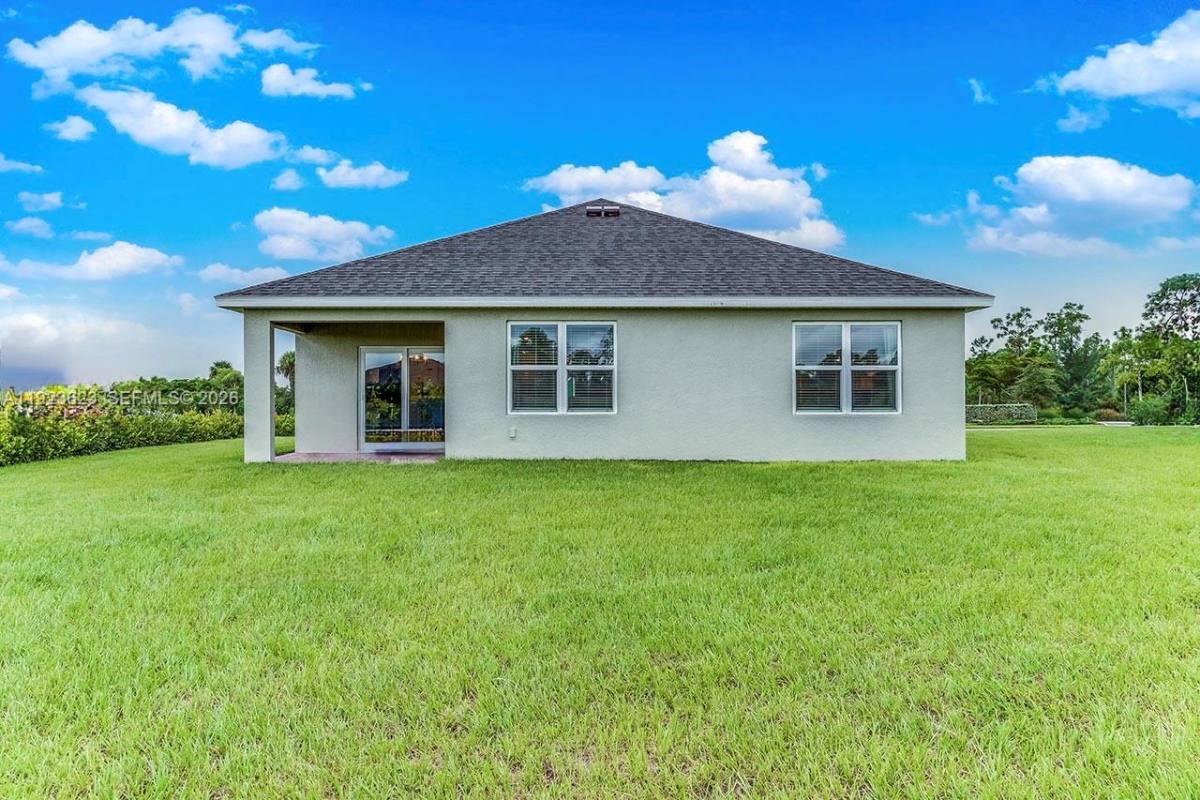 Apartment for rent at 3021 N Lakewood Rd, Labelle, FL 33935