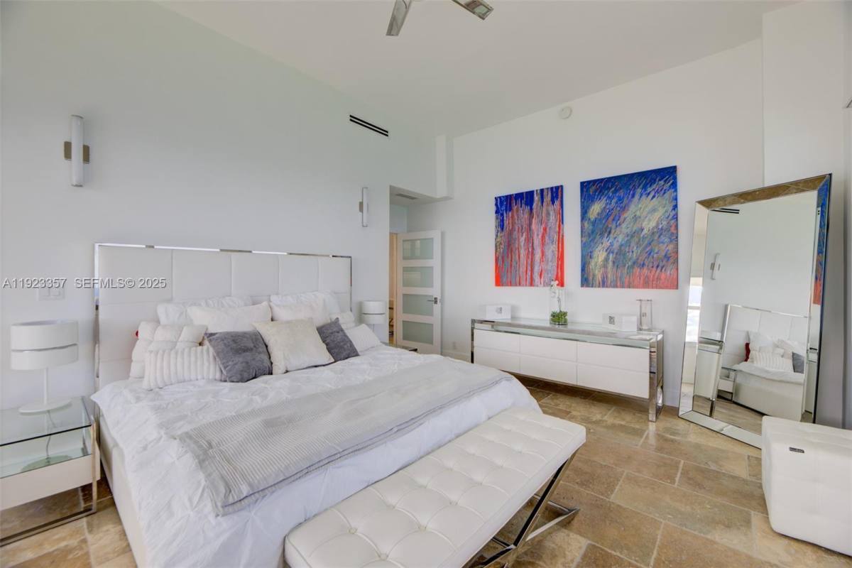 Apartment for rent at 3725 S Ocean Dr #3725PH02, Hollywood, FL 33019