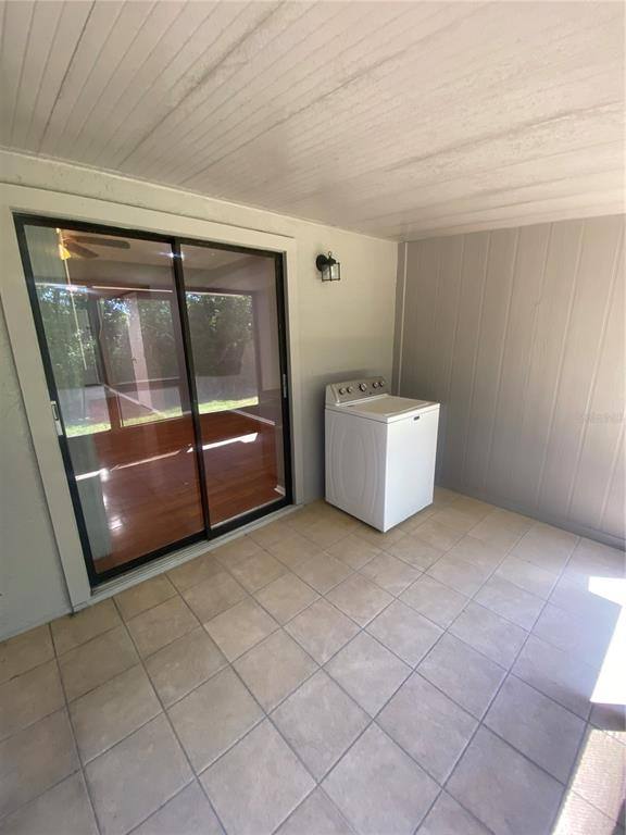 Townhouse for rent at 10125 Lake Oak Circle, Tampa, FL 33624