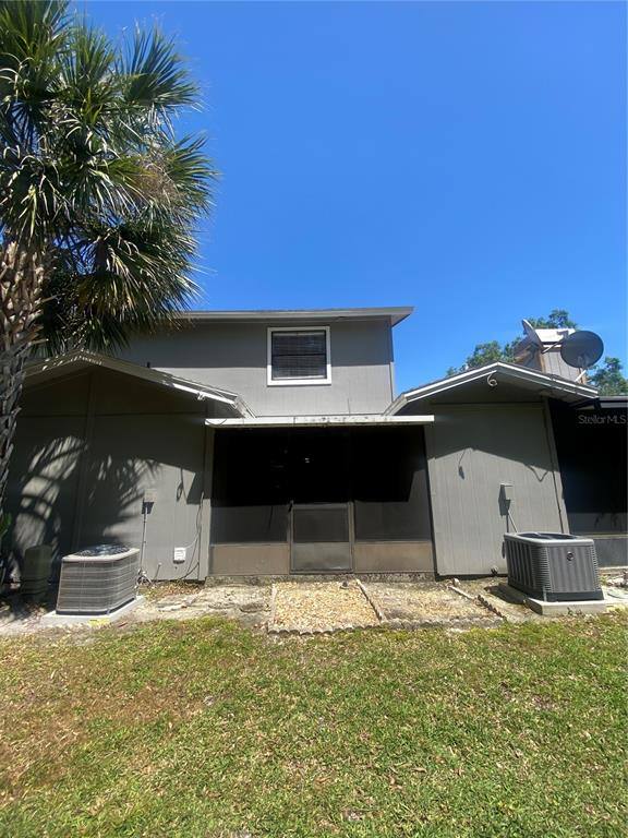 Townhouse for rent at 10125 Lake Oak Circle, Tampa, FL 33624