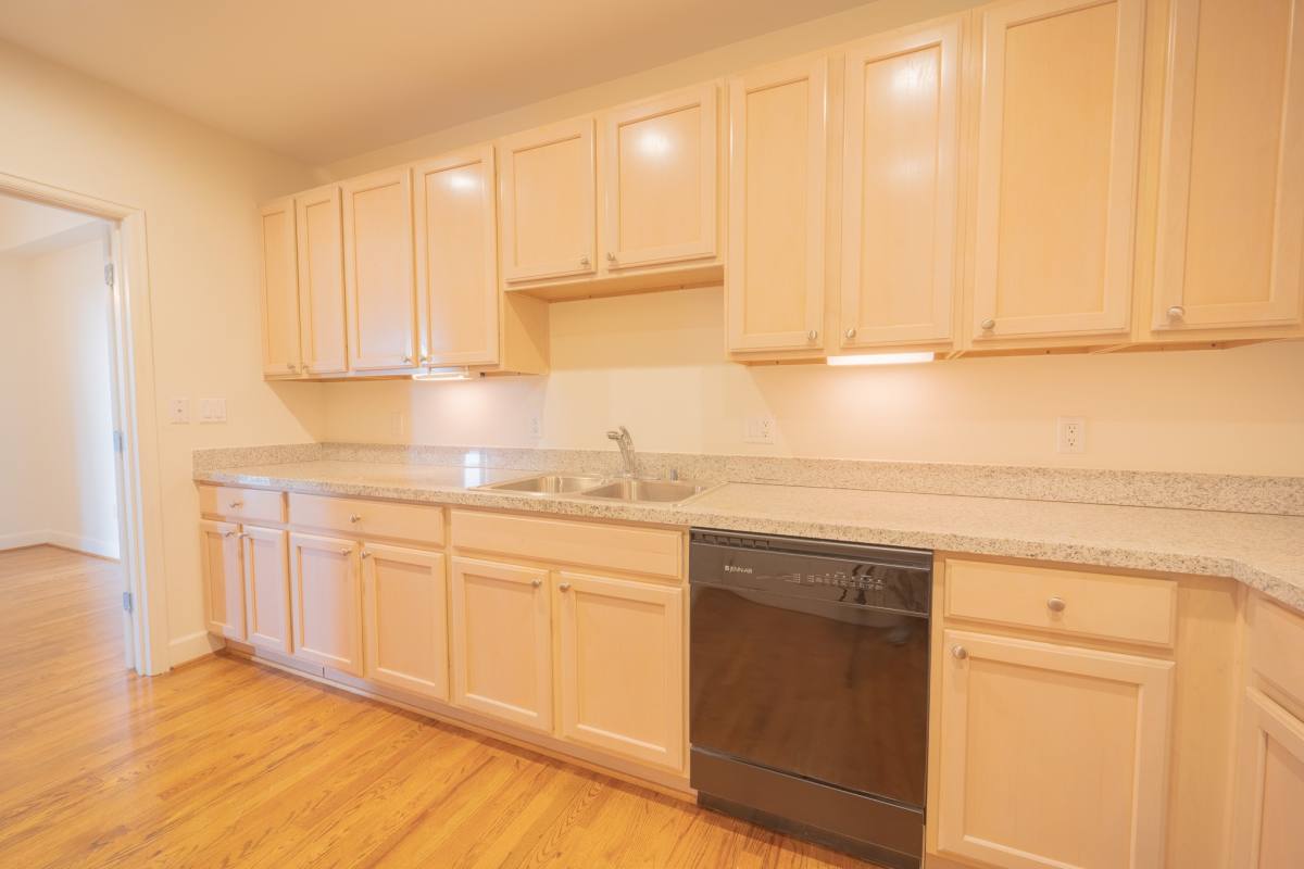 Condo for rent at 2520 Robinhood St #505, Houston, TX 77005