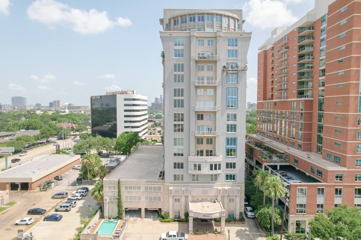 Condo for rent at 2520 Robinhood St #505, Houston, TX 77005
