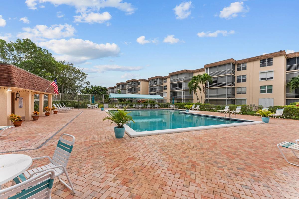 Apartment for rent at 6300 NW 2nd Ave #201, Boca Raton, FL 33487