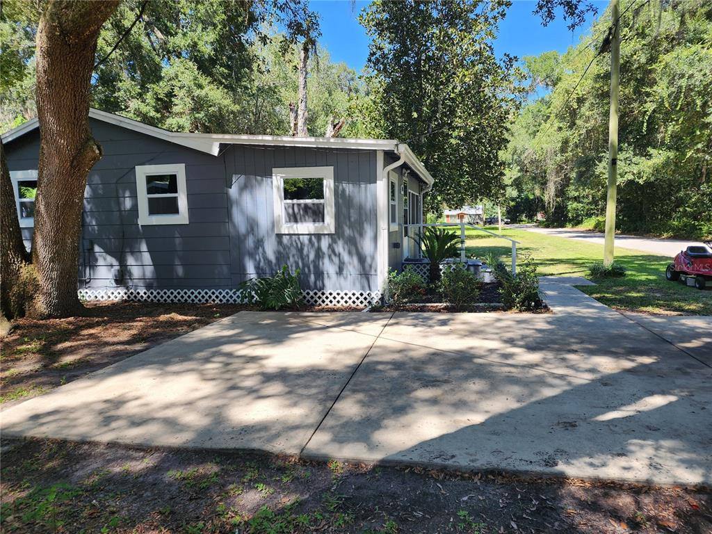 Apartment for rent at 106 SW 6th St #106, Micanopy, FL 32667