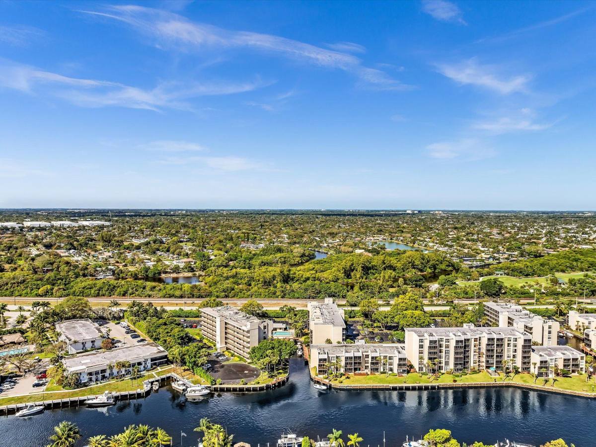 Condo for rent at 21 Royal Palm Way #3030, Boca Raton, FL 33432