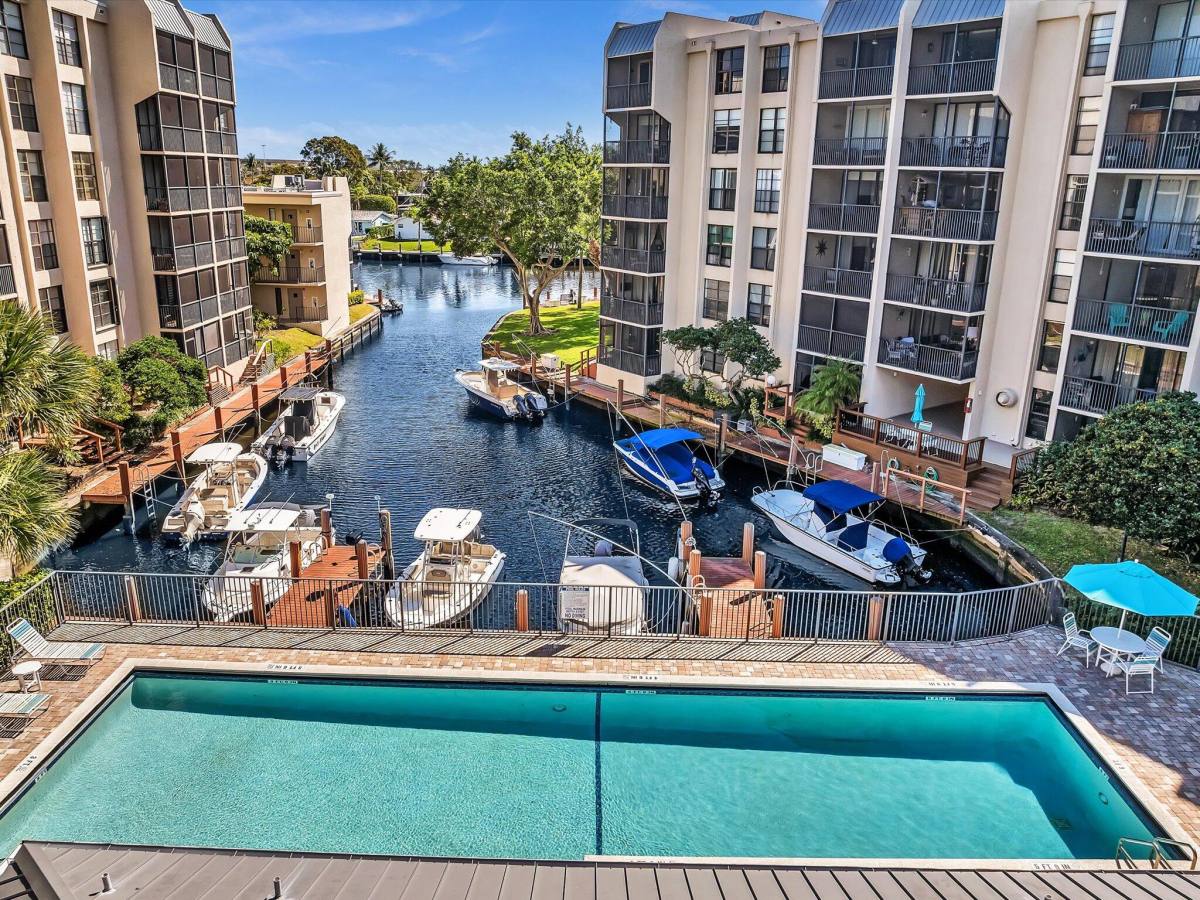 Condo for rent at 21 Royal Palm Way #3030, Boca Raton, FL 33432