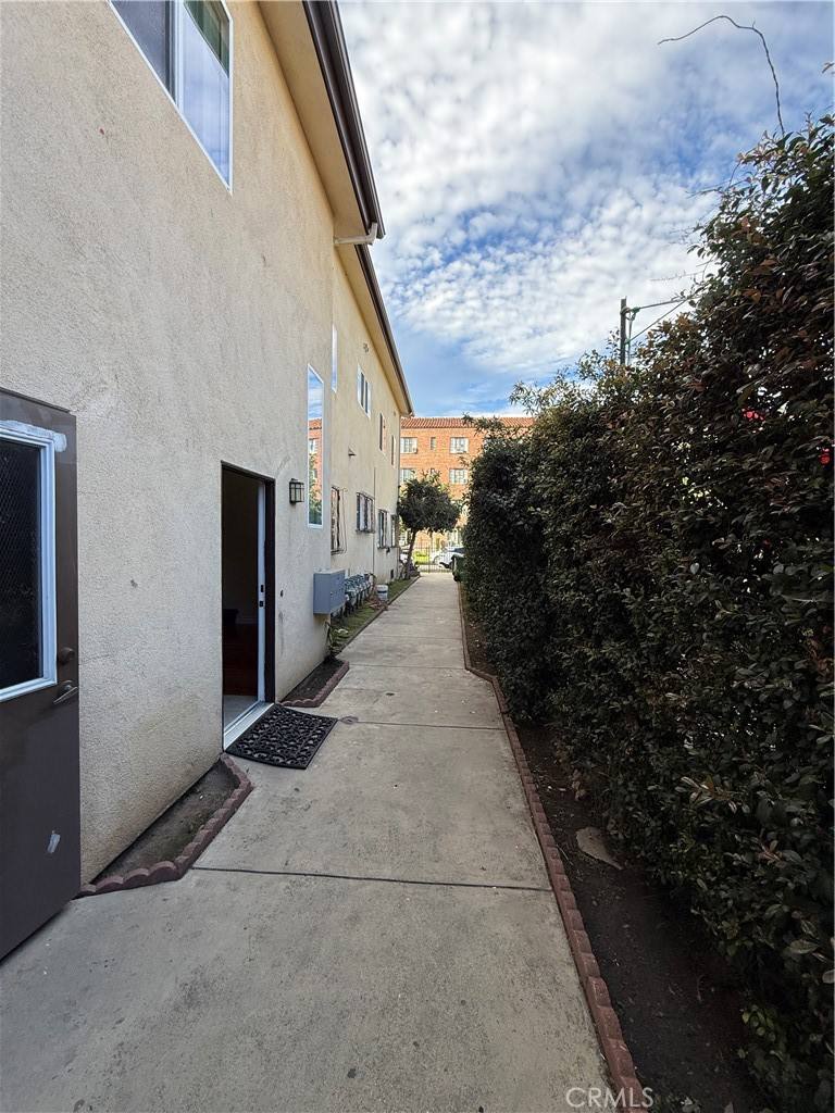 Apartment for rent at 1050 N Kingsley Dr #1050E, Los Angeles, CA 90029