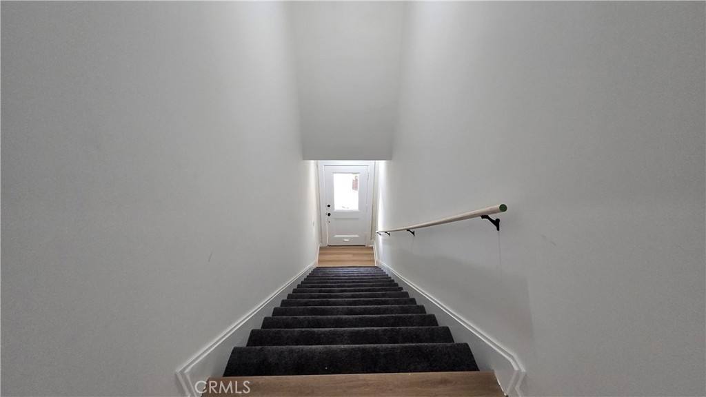 Apartment for rent at 1038 Beacon Ave, Los Angeles, CA 90015