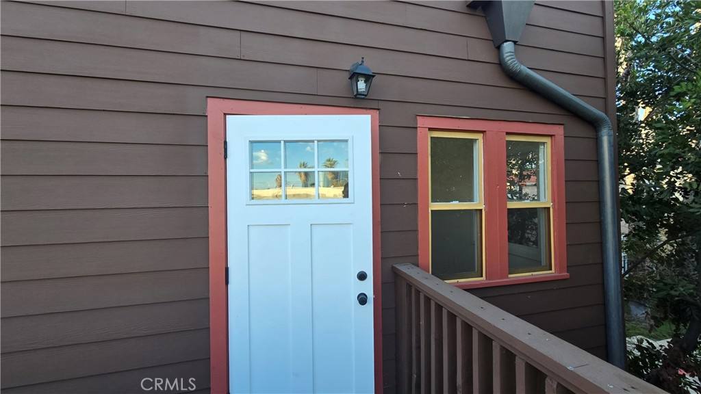 Apartment for rent at 1038 Beacon Ave, Los Angeles, CA 90015
