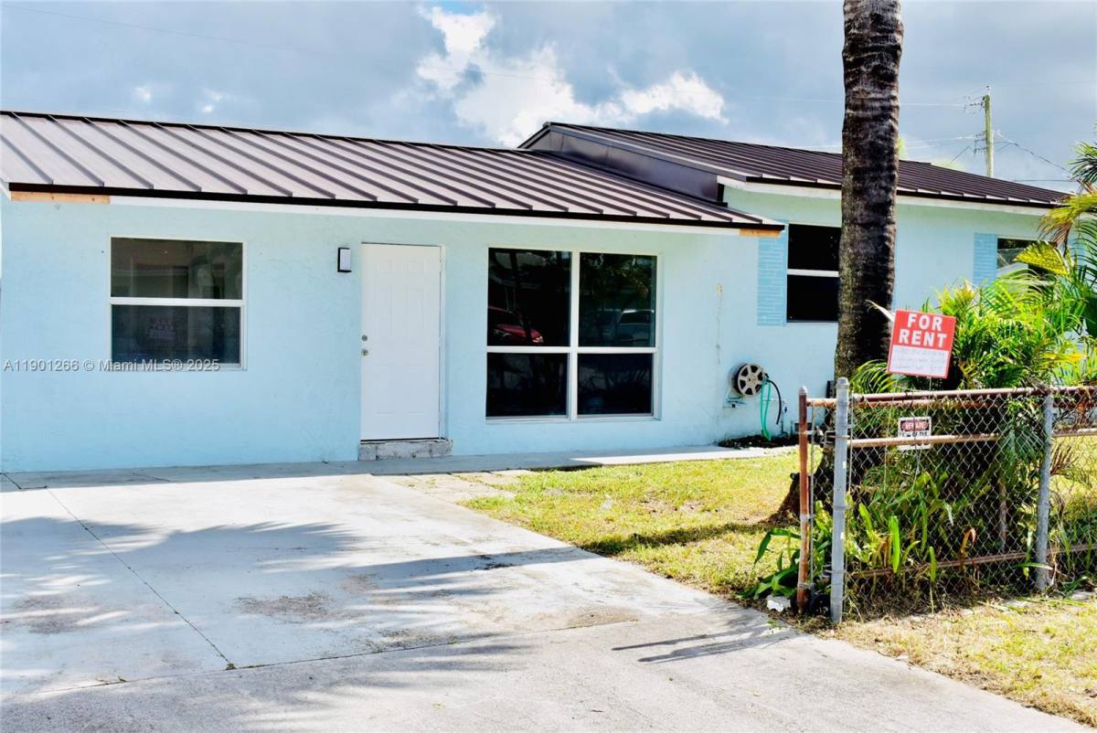 Apartment for rent at 2280 SW 43rd Ave #1, Fort Lauderdale, FL 33317