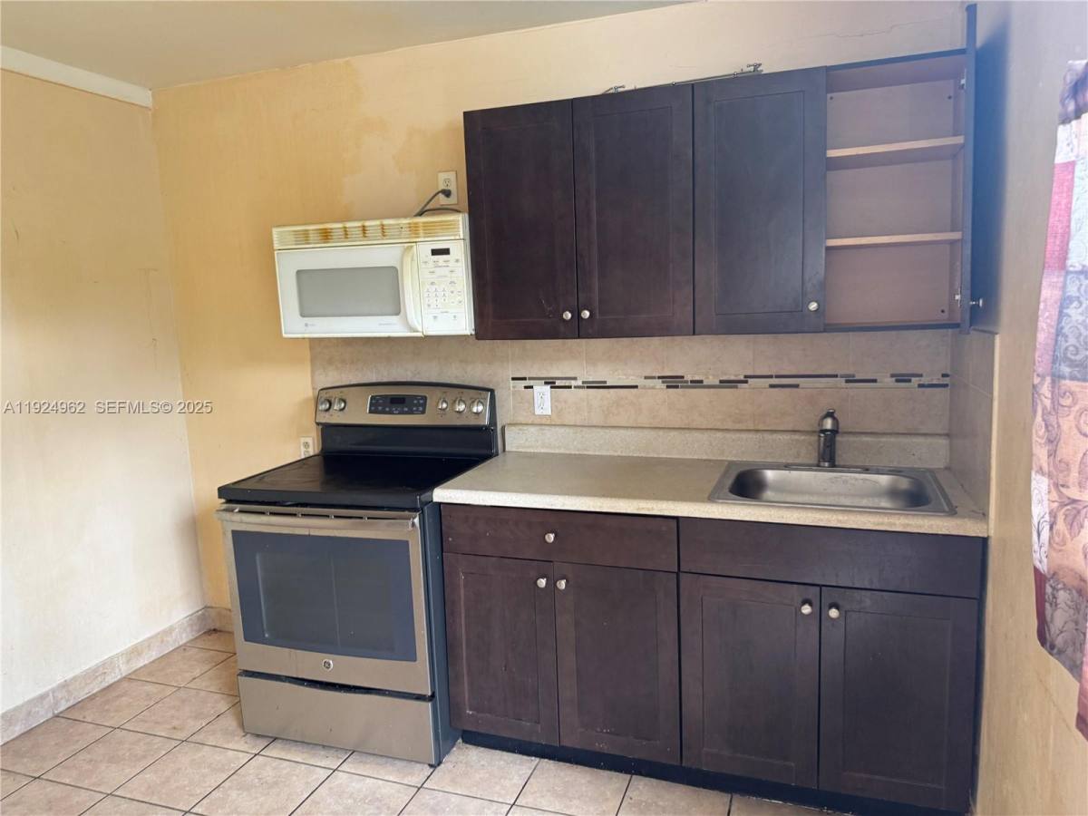 Apartment for rent at 3491 NW 33rd Court, Fort Lauderdale, FL 33309