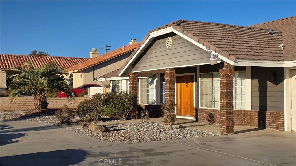 Apartment for rent at 13863 Choco Rd, Apple Valley, CA 92307