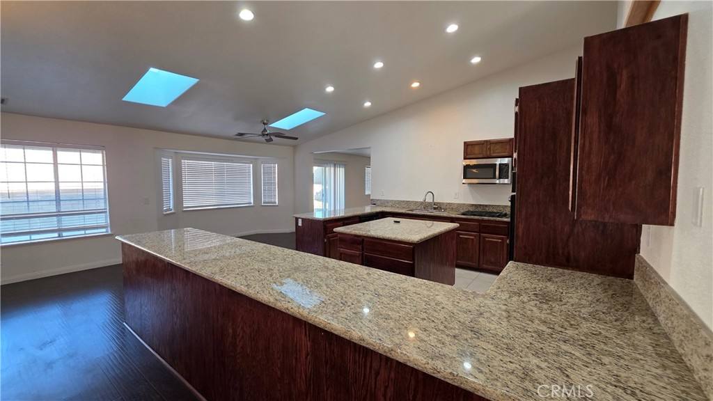 Apartment for rent at 13863 Choco Rd, Apple Valley, CA 92307
