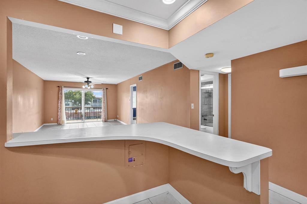 Apartment for rent at 9410 N Hollybrook Lake Dr #303, Hollywood, FL 33025