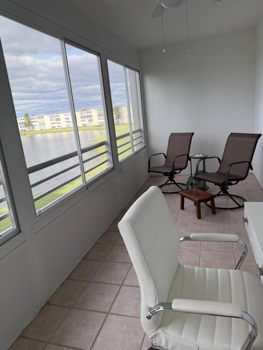 Apartment for rent at 3062 Ainslie Dr, Boca Raton, FL 33434
