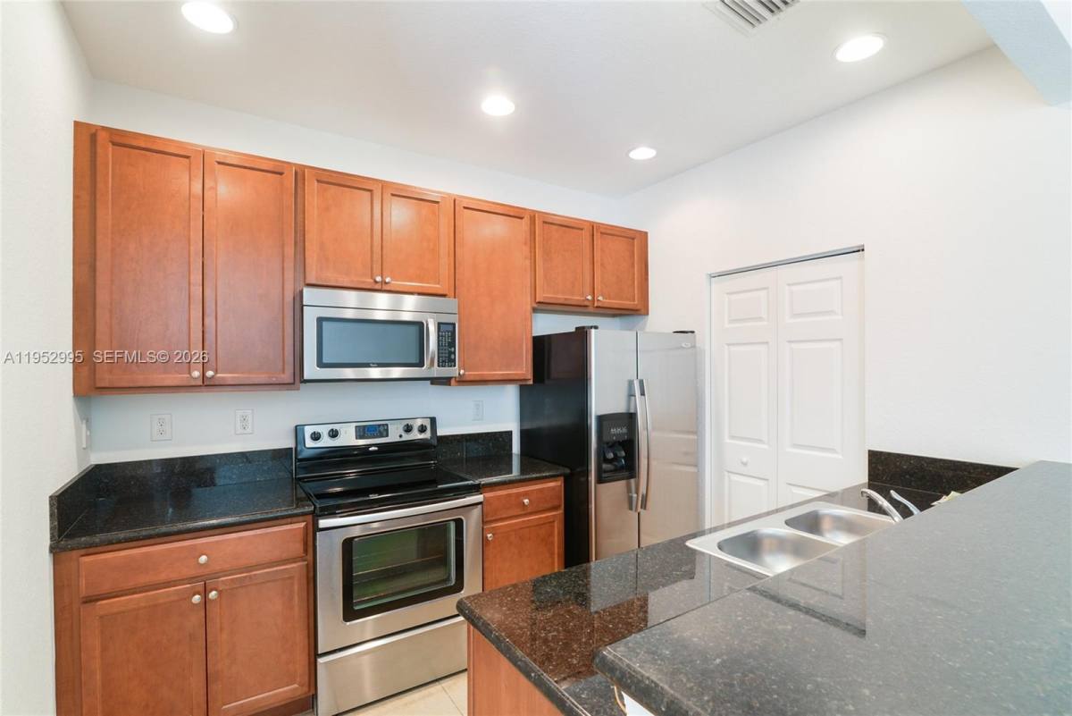 Townhouse for rent at 1108 SW 146th Terrace, Hollywood, FL 33027