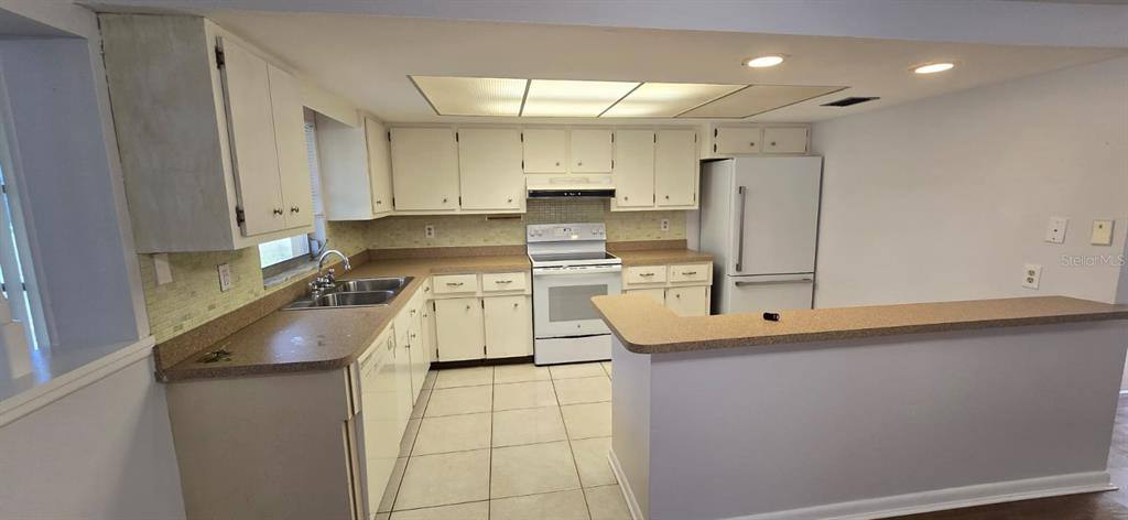 Apartment for rent at 3602 Harbor Blvd, Port Charlotte, FL 33952