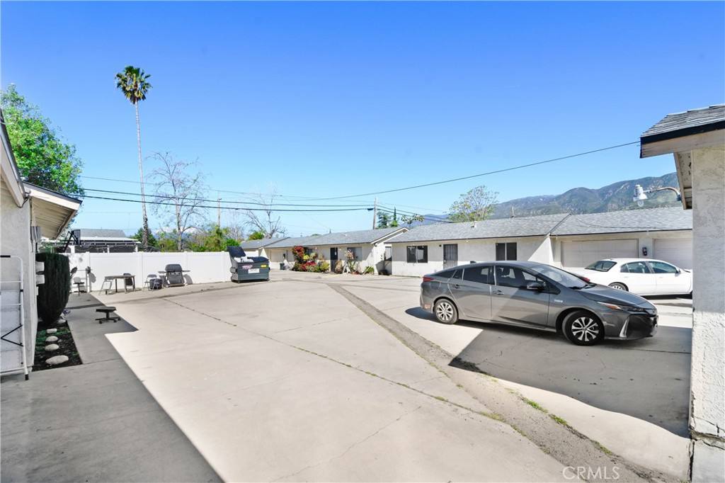Apartment for rent at 4039 Lorraine Dr #5, San Bernardino, CA 92407
