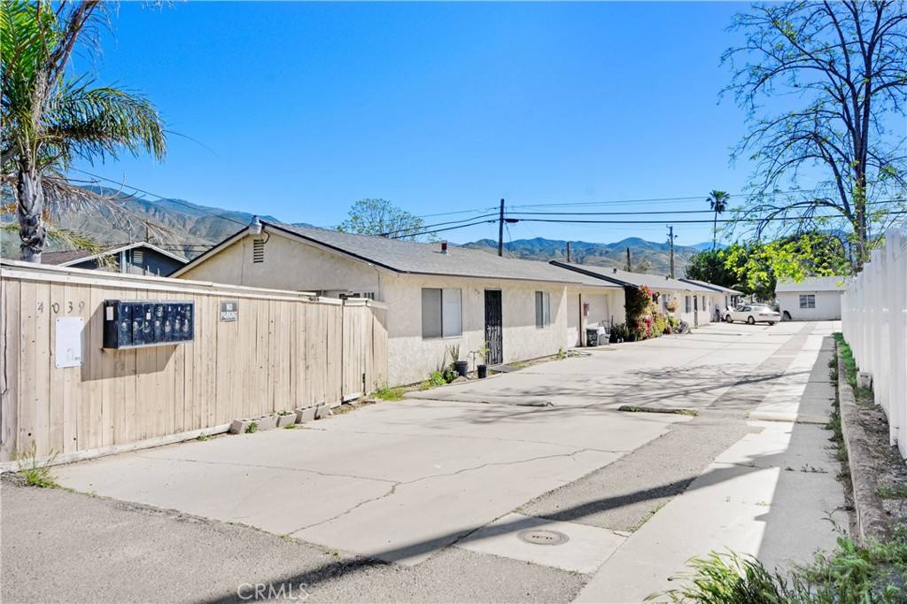 Apartment for rent at 4039 Lorraine Dr #5, San Bernardino, CA 92407