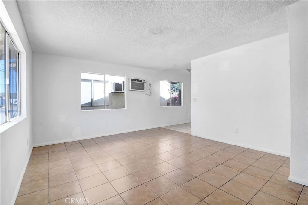 Apartment for rent at 4039 Lorraine Dr #5, San Bernardino, CA 92407