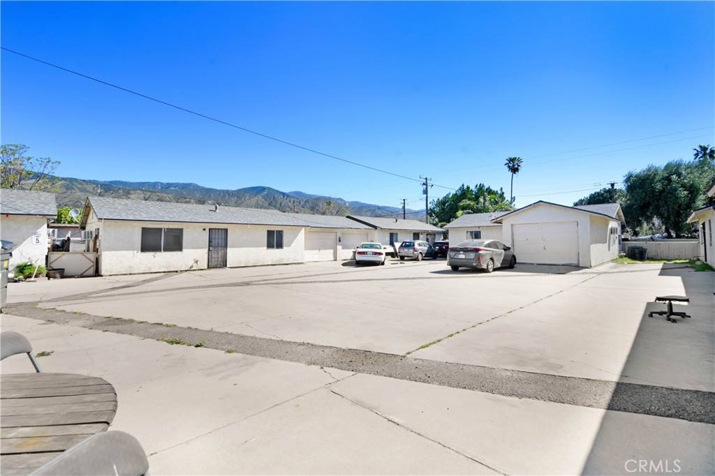 Apartment for rent at 4039 Lorraine Dr #5, San Bernardino, CA 92407