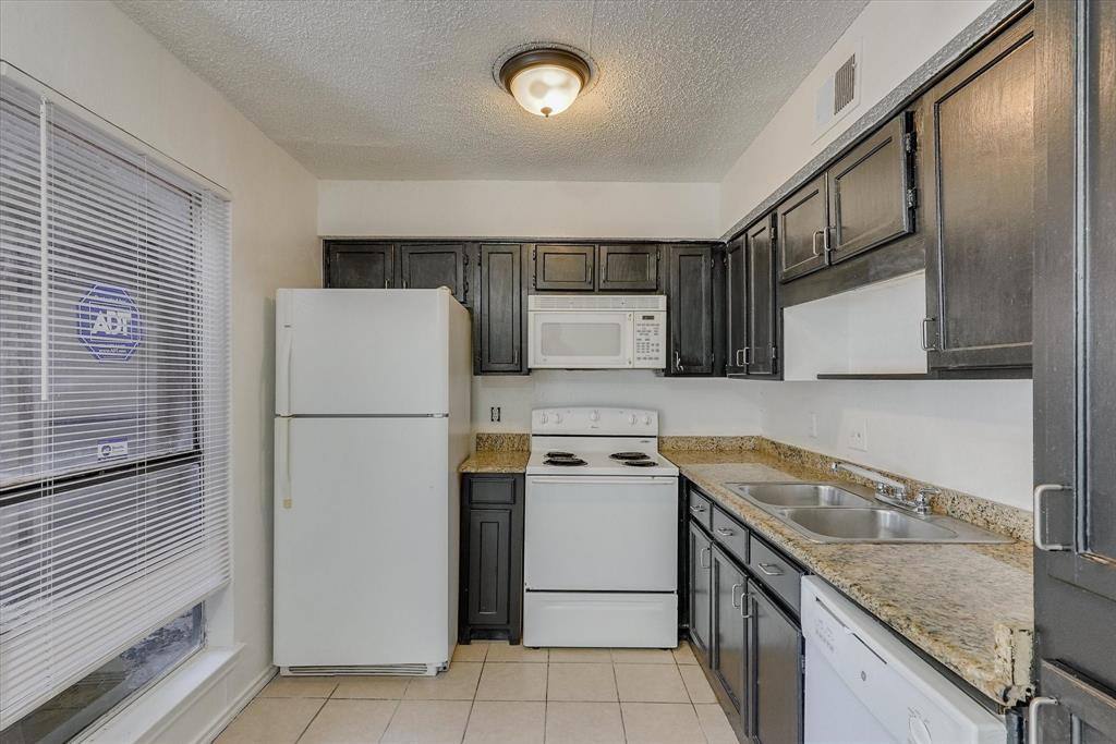 Condo for rent at 9825 Walnut St #9825M103, Dallas, TX 75243