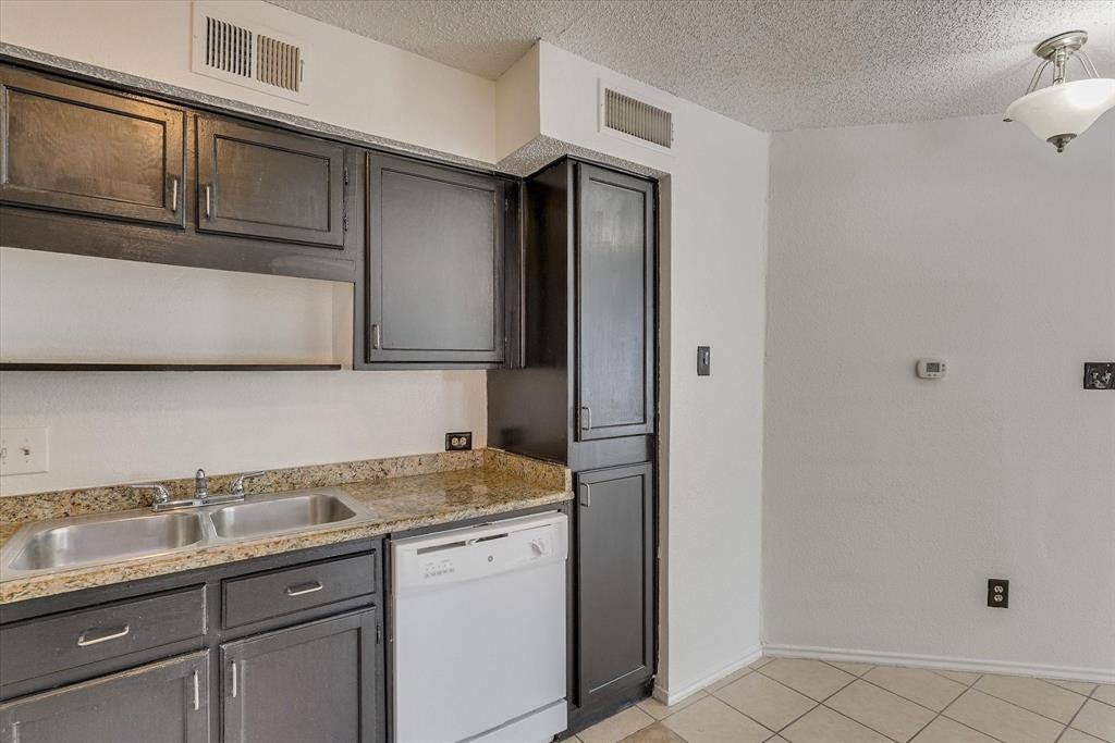 Condo for rent at 9825 Walnut St #9825M103, Dallas, TX 75243