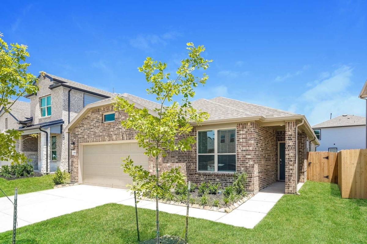 Apartment for rent at 13506 Maltessa Dr, Magnolia, TX 77354