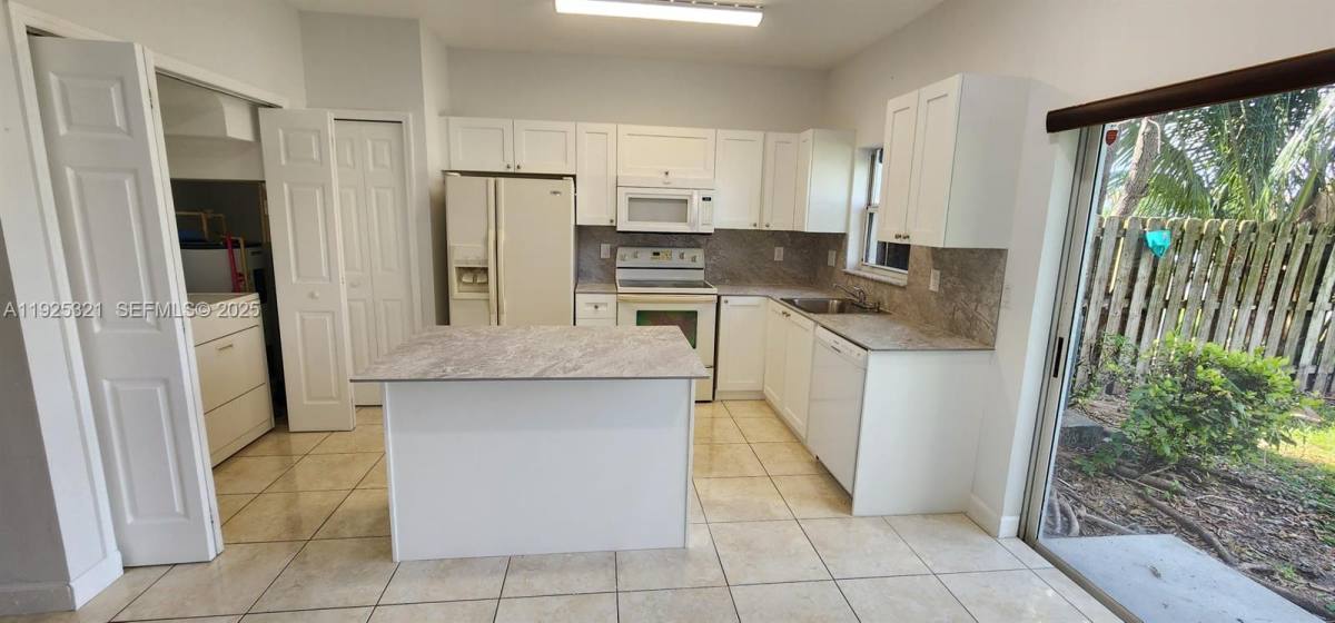 Townhouse for rent at 2940 SE 15th Terrace, Homestead, FL 33035