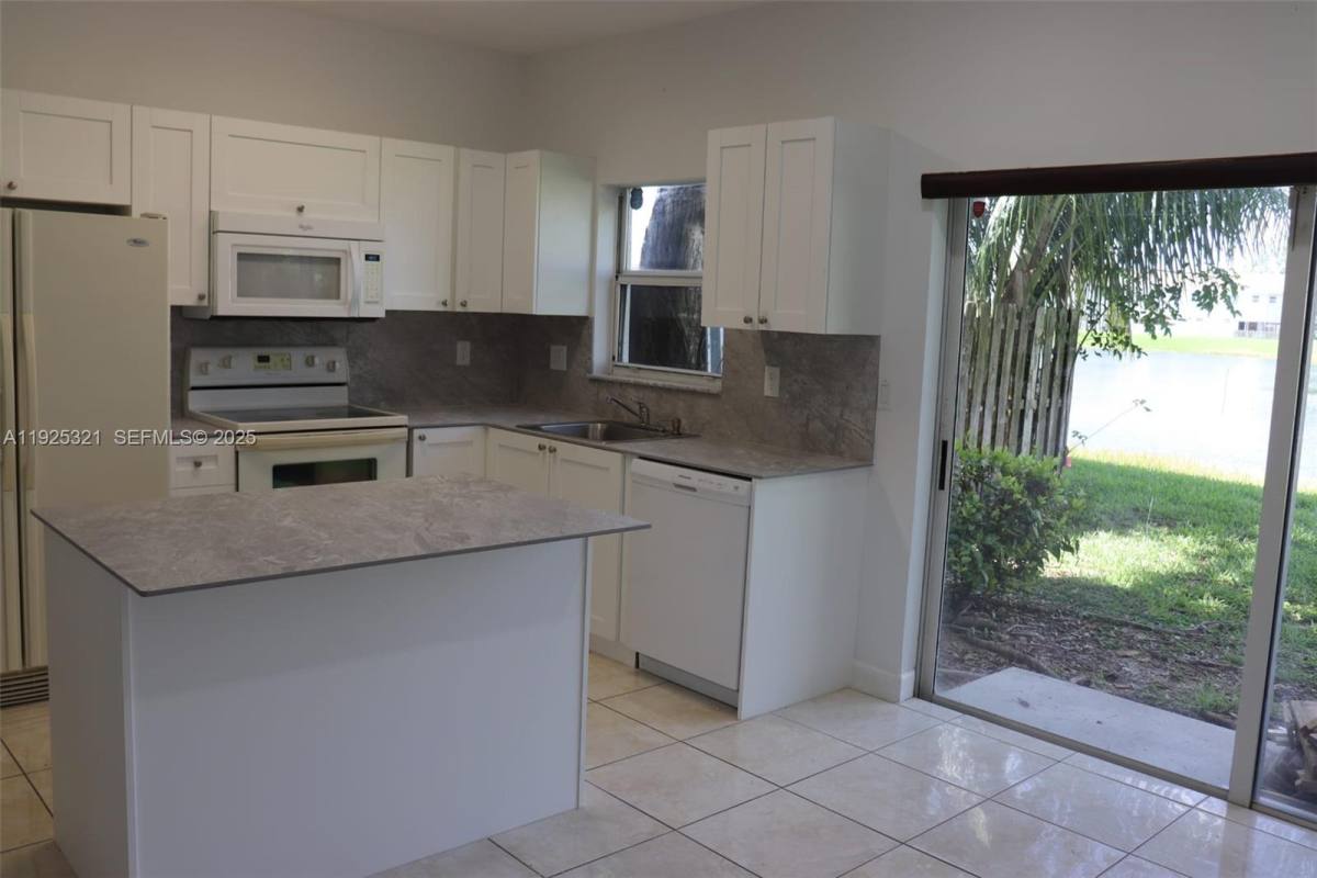 Townhouse for rent at 2940 SE 15th Terrace, Homestead, FL 33035