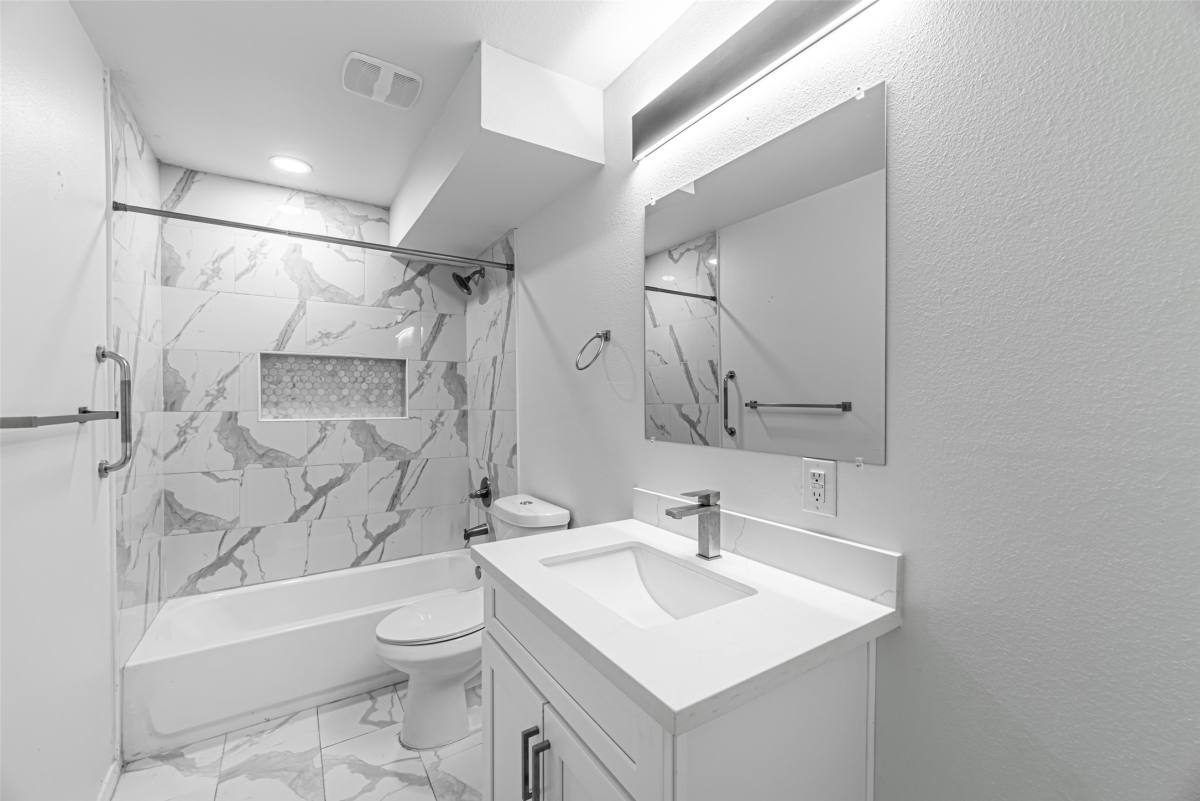Apartment for rent at 9711 Linkmeadow Lane #3, Houston, TX 77025