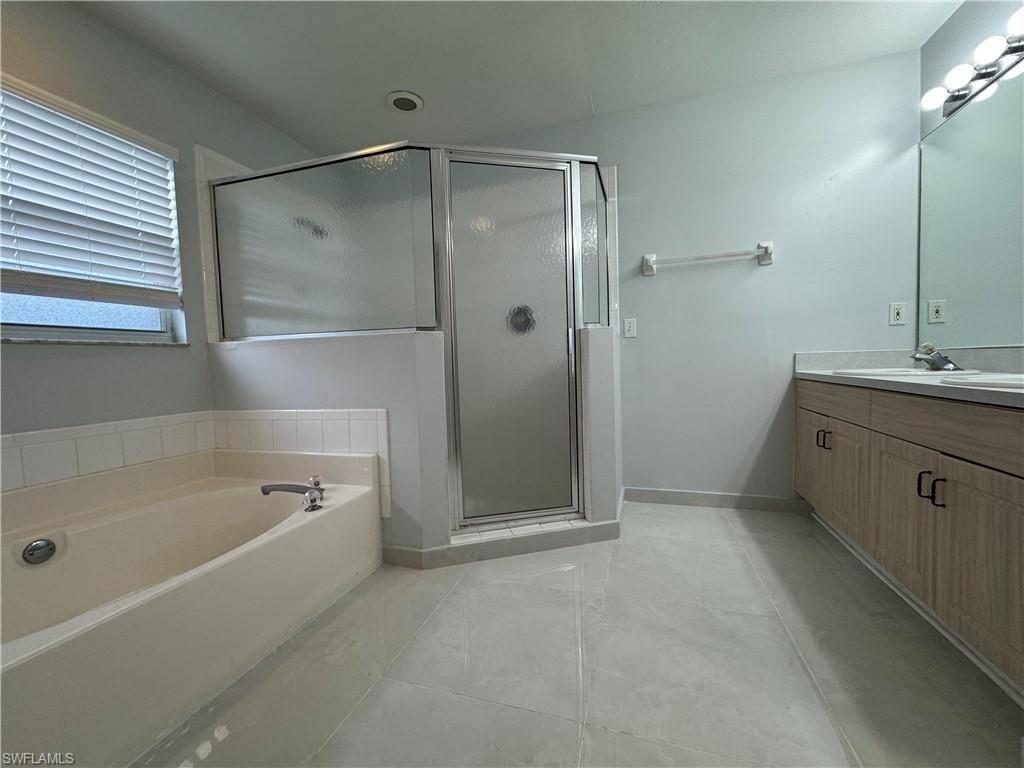 Apartment for rent at 4649 Santiago Lane, Bonita Springs, FL 34134