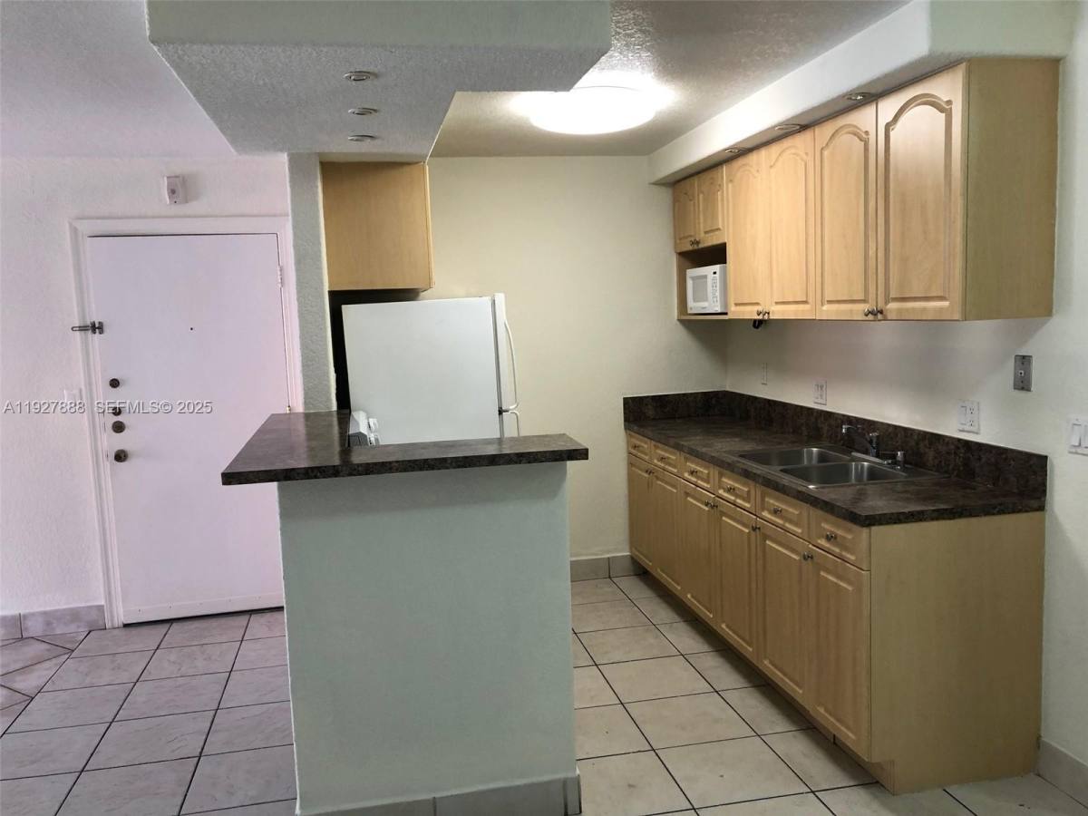 Condo for rent at 10744 N Kendall Dr #10744M16, Miami, FL 33176