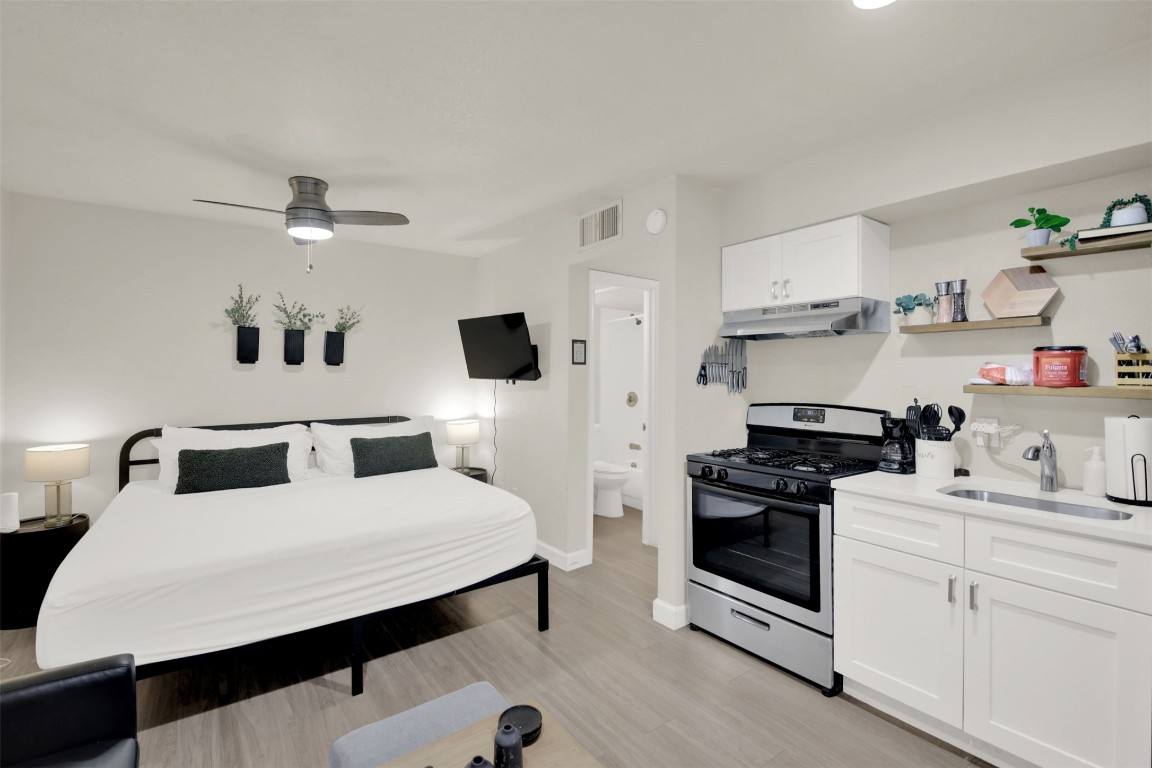 Apartment for rent at 4501 Speedway #104, Austin, TX 78751