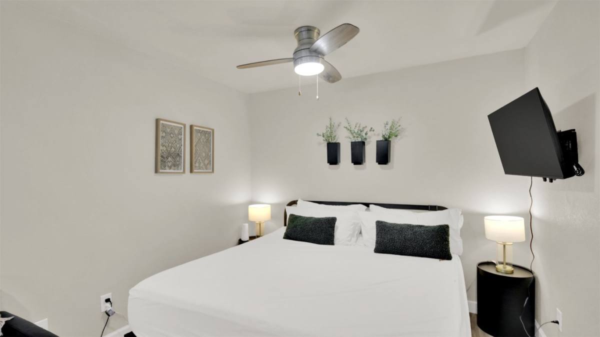 Apartment for rent at 4501 Speedway #104, Austin, TX 78751