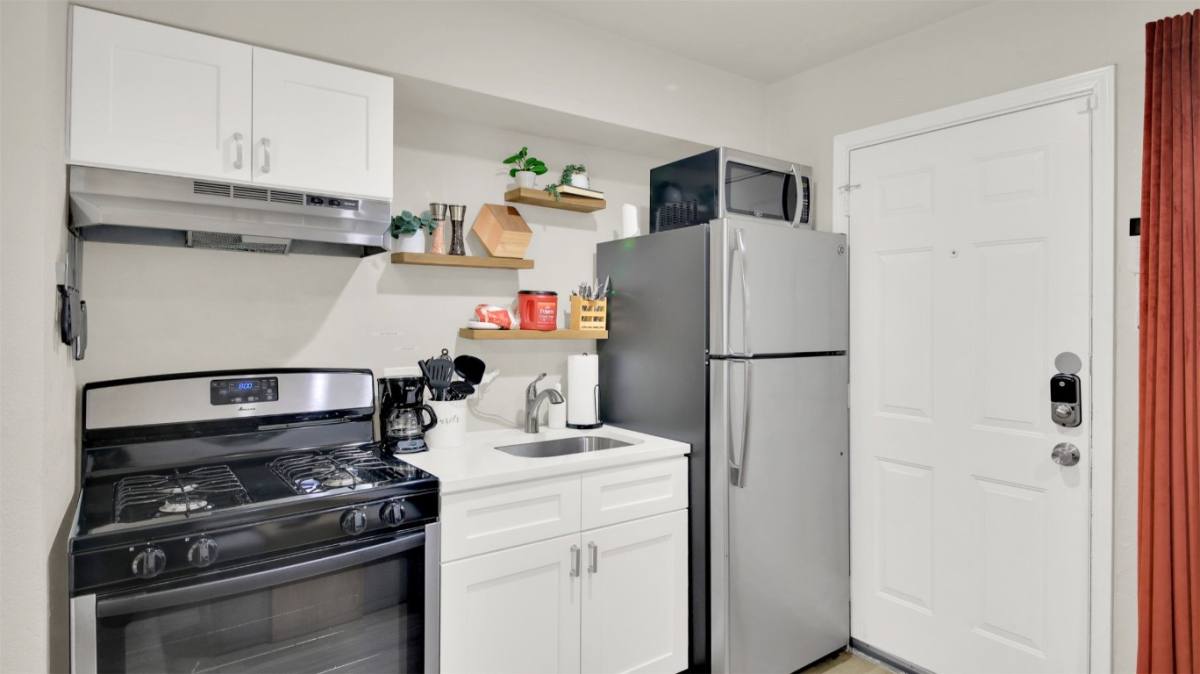 Apartment for rent at 4501 Speedway #104, Austin, TX 78751