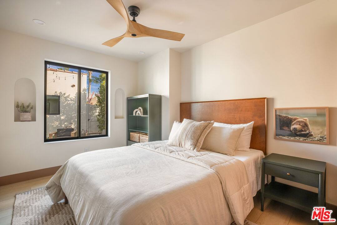 Apartment for rent at 1031 1 2 Havenhurst Dr, Los Angeles, CA 90046