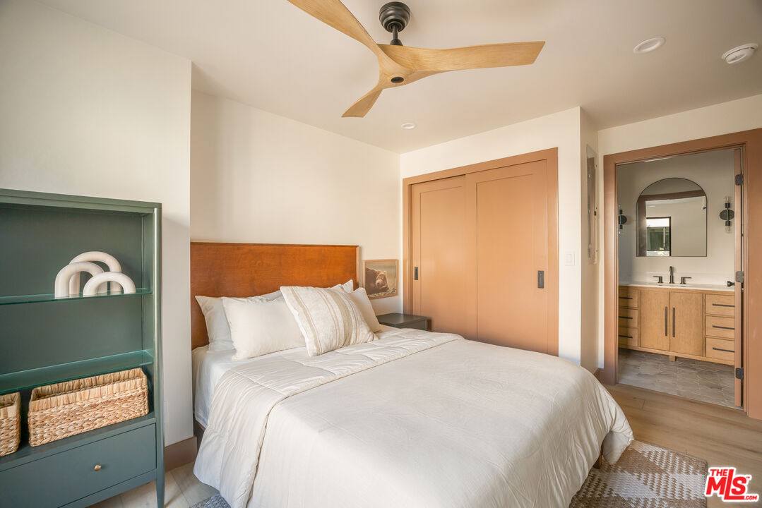 Apartment for rent at 1031 1 2 Havenhurst Dr, Los Angeles, CA 90046