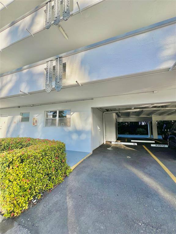 Apartment for rent at 1000 NE 14th Ave #503, Hallandale, FL 33009